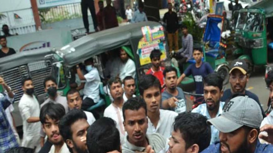 চট্টগ্রামে শাহবাগীদের বিক্ষোভের চেষ্টা জনতার প্রতিরোধ